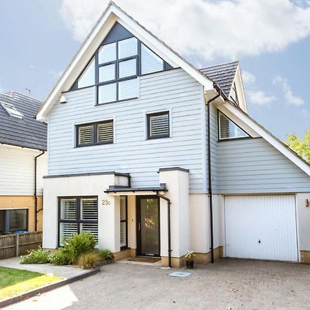 Villa Twin Palms à Poole Extérieur photo