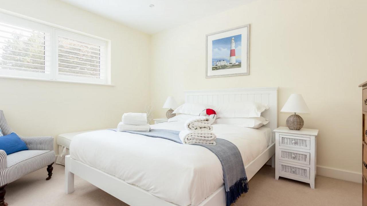 Villa Twin Palms à Poole Extérieur photo