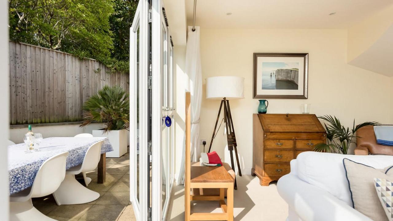 Villa Twin Palms à Poole Extérieur photo
